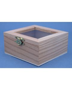Houten doosje met glazen venster 100 x 100 x 50 mm.